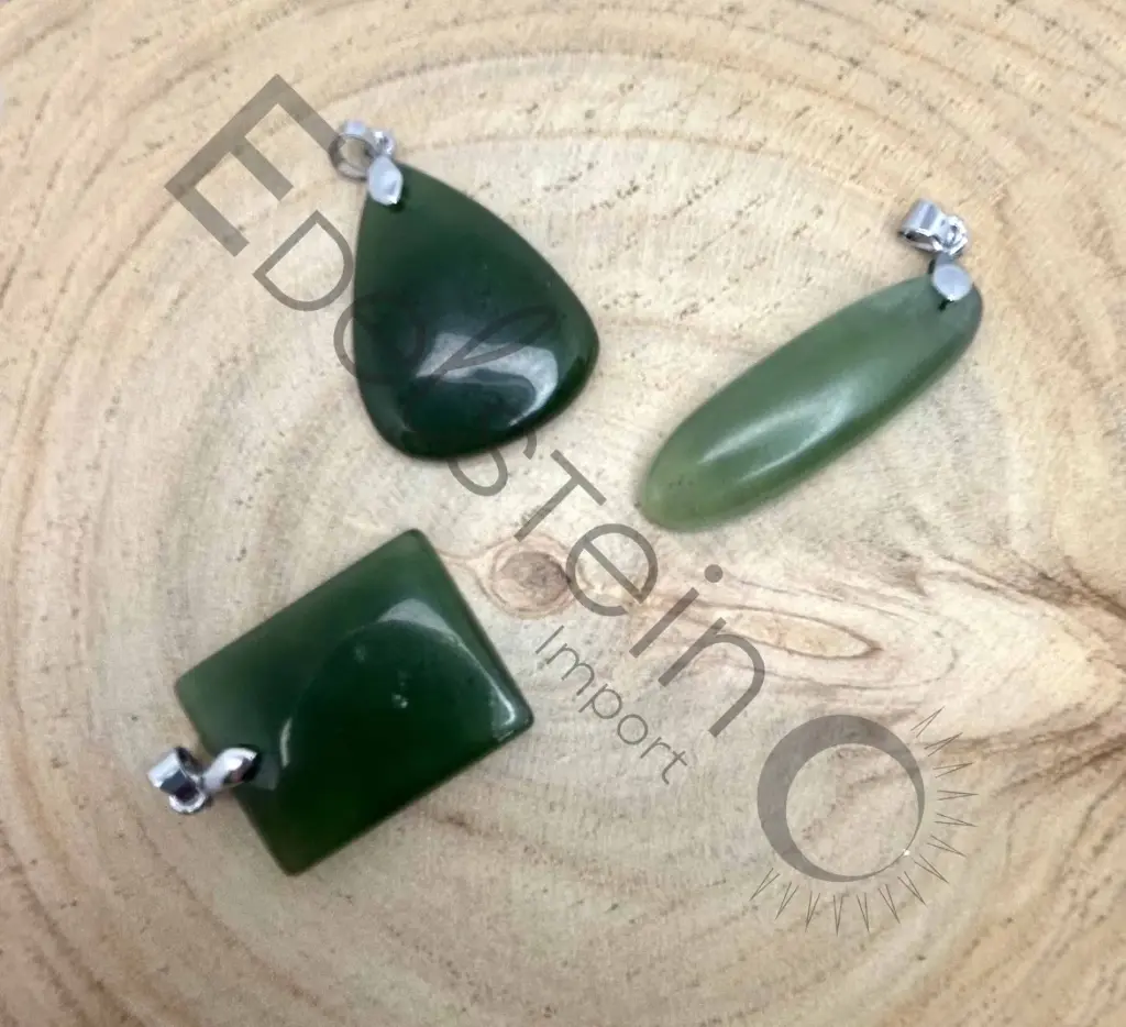 Pendentif en Jade Néphrite – Pierres naturelles taille S – Grossiste minéraux