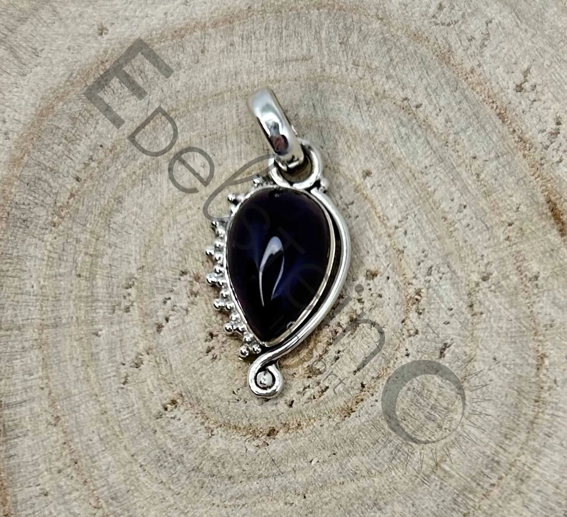 [PEN-AMECARG-S] Pendentif en Améthyste Cerclé Argent forme goutte – Pierres naturelles Taille S – Grossiste minéraux