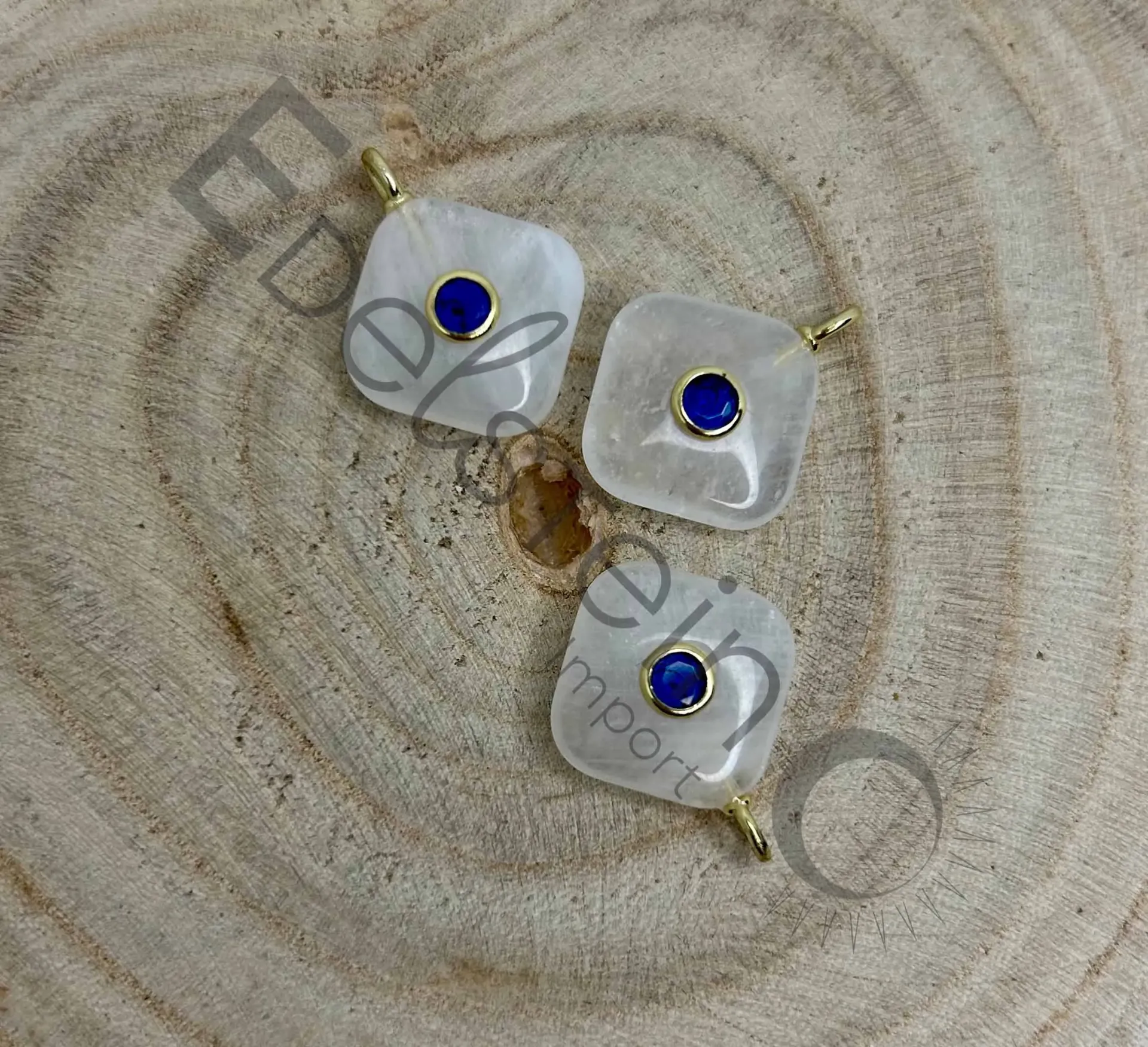 Pendentif Cristal de Roche Carré avec Lapis Lazuli incrusté  - Pierres naturelles Taille S – Grossiste minéraux